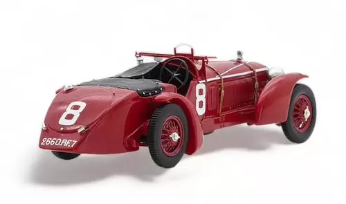 Spark Model 43LM32 Alfa Romeo 8C #8 'Raymond Sommer - Luigi Chinetti' winner Le Mans 1932 Spark Model 43LM32 Alfa Romeo 8C #8 'Raymond Sommer - Luigi Chinetti' winner Le Mans 1932