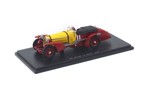 Spark Model 43LM33 Alfa Romeo 8C 2300 #11 'Raymond Sommer - Tazio Nuvolari' 1st pl Le Mans 1933 Spark Model 43LM33 Alfa Romeo 8C 2300 #11 'Raymond Sommer - Tazio Nuvolari' 1st pl Le Mans 1933